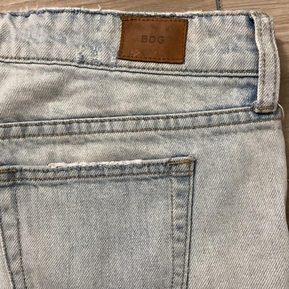 BDG | Low Rise Dolphin Jean shorts - Picture 4 of 4